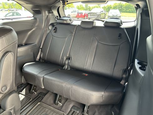 Certified 2025 Toyota Sienna Platinum AWD/4WD image 25