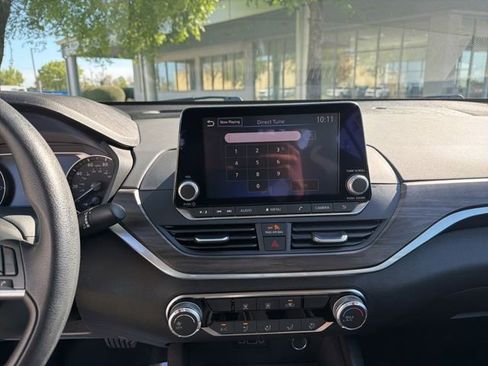 Used 2025 Nissan Altima 2.5 SV image 20