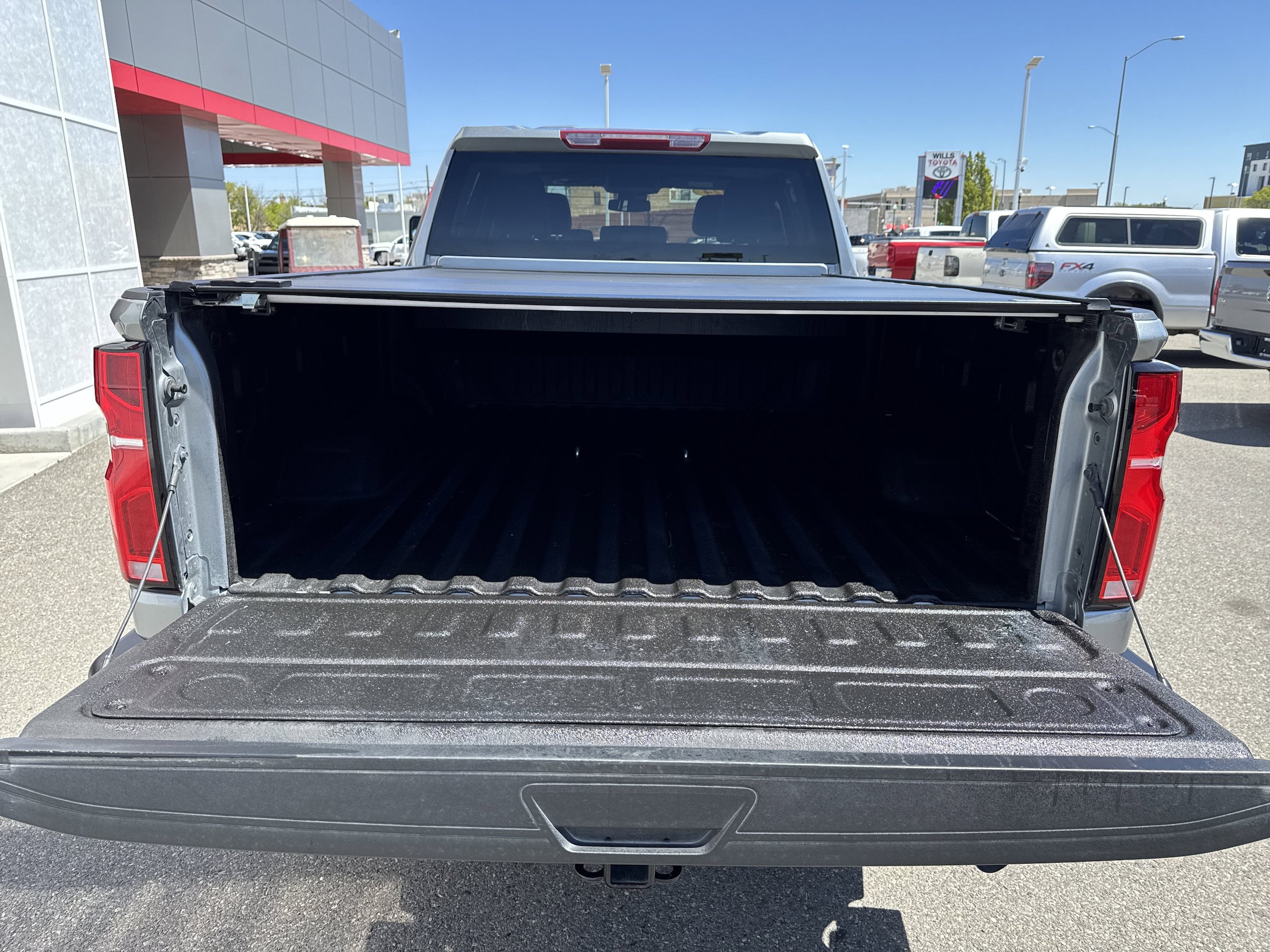 Used 2024 Chevrolet Silverado 2500 LTZ AWD/4WD image 12