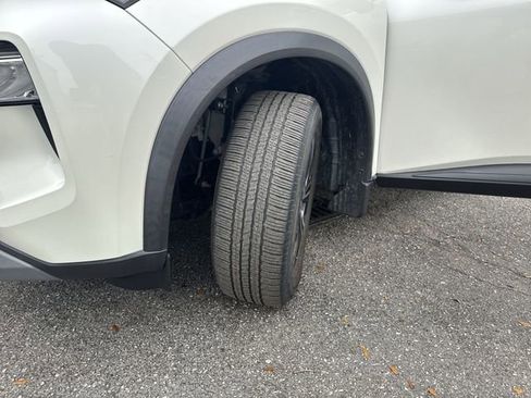 Used 2023 Nissan Rogue SV image 30