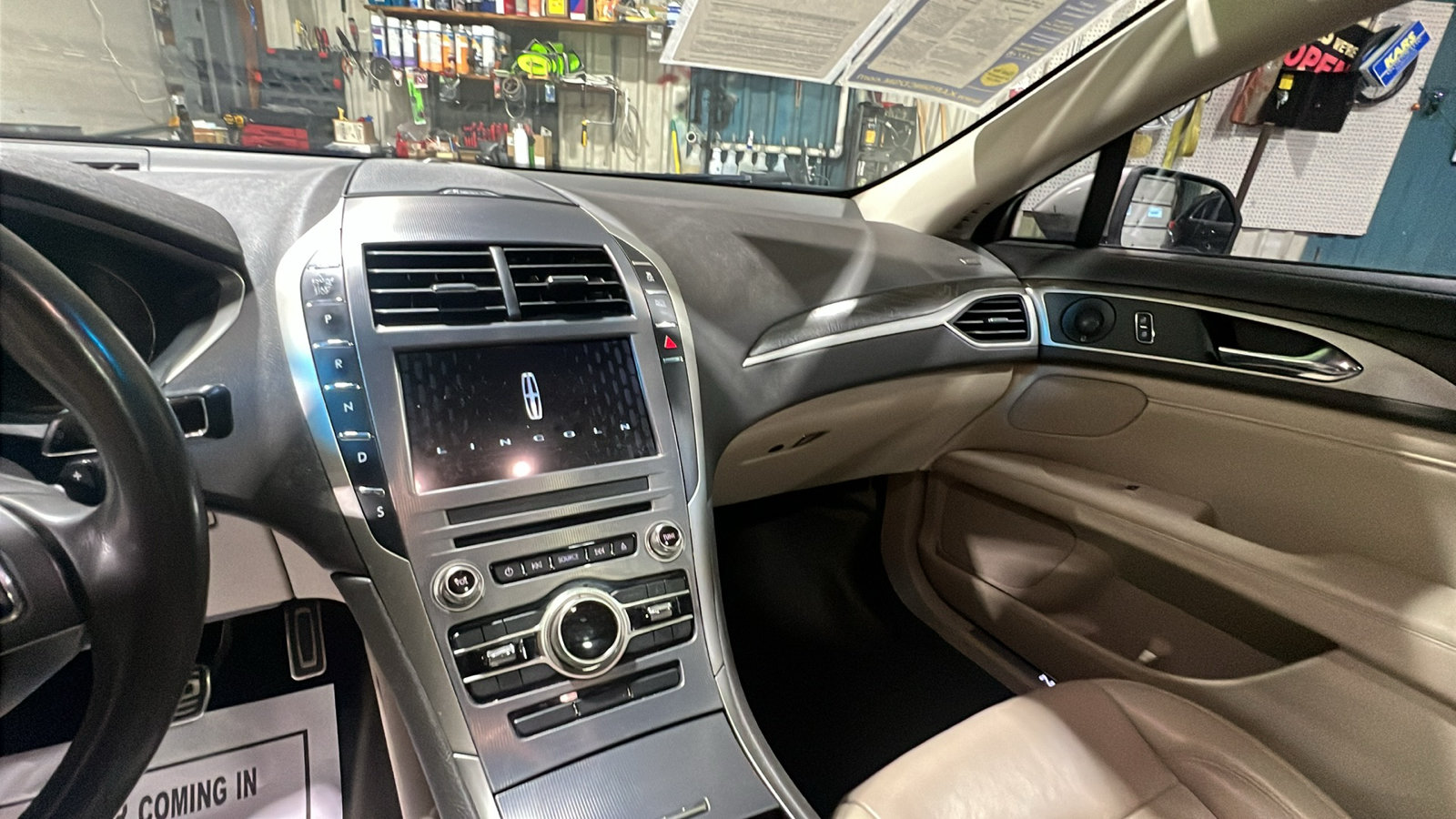 Used 2019 Lincoln MKZ Reserve w/ Reserve Plus Package AWD/4WD image 13