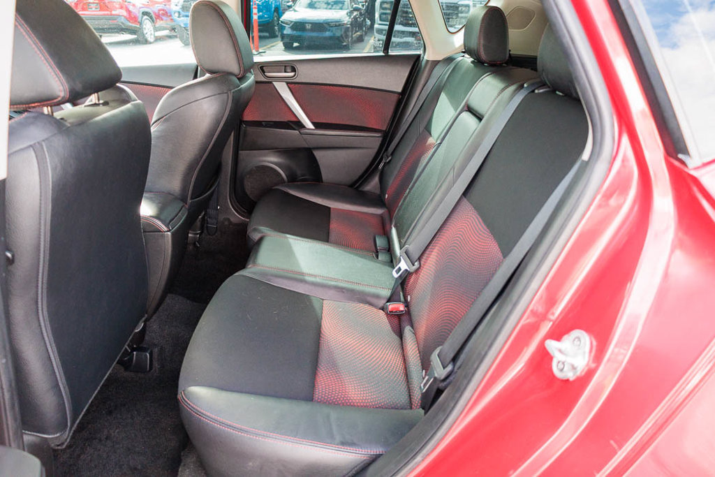 Used 2012 MAZDA MAZDA3 Touring w/ Mazdaspeed Tech Pkg FWD image 32
