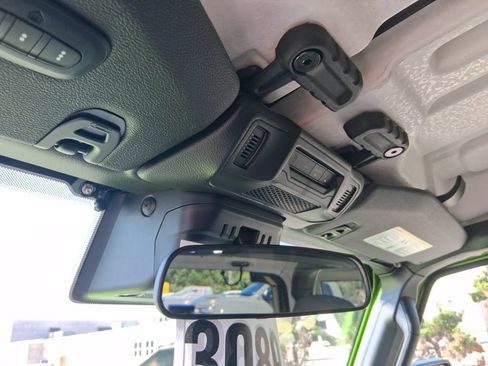 Certified 2025 Jeep Wrangler Sport AWD/4WD image 30