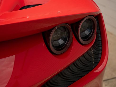 Used 2023 Ferrari F8 Tributo RWD image 25