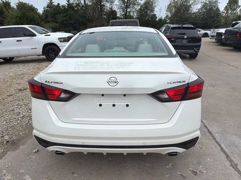 Used 2019 Nissan Altima 2.5 Platinum FWD image 4