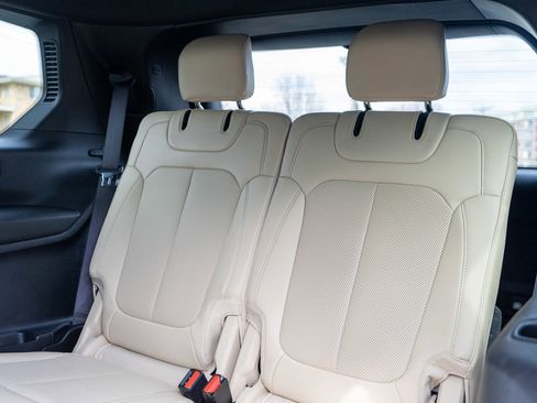 Used 2023 Jeep Grand Cherokee L Limited w/ Luxury Tech Group II image 31