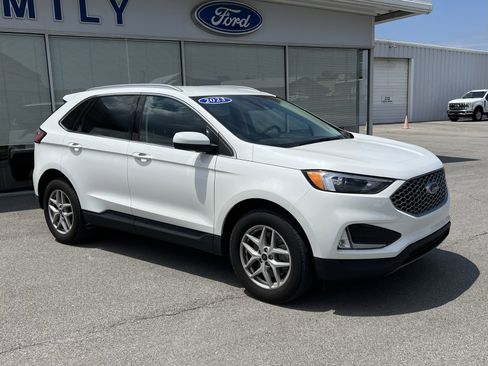 Used 2023 Ford Edge SEL w/ Convenience Package image 9
