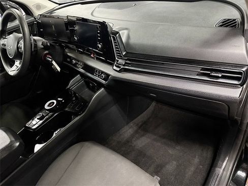 Used 2023 Kia Sportage LX image 28