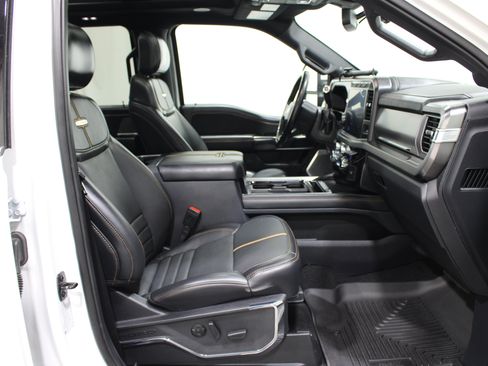 Used 2024 Ford F350 Platinum AWD/4WD image 27