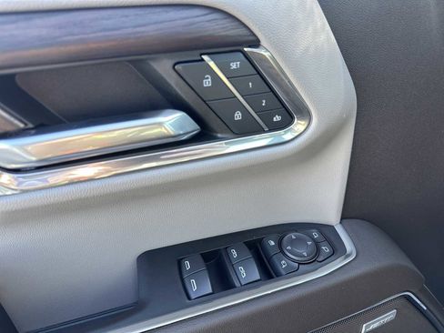 Used 2024 GMC Sierra 1500 SLT w/ SLT Premium Plus Package image 29