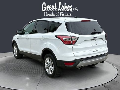 Used 2017 Ford Escape SE AWD/4WD image 3