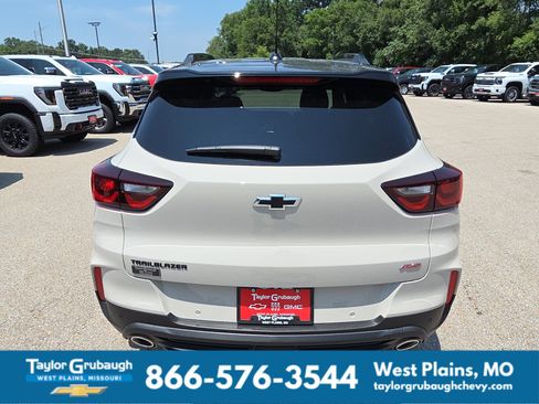 New 2026 Chevrolet TrailBlazer RS w/ Convenience Package FWD image 7