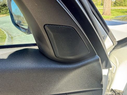 Used 2020 BMW 330i xDrive Sedan w/ Convenience Package image 17