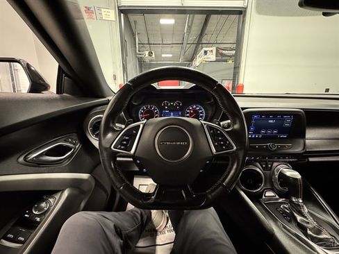 Used 2020 Chevrolet Camaro LT image 17