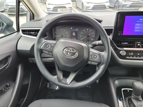 Certified 2025 Toyota Corolla LE FWD image 17
