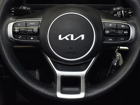 Used 2025 Kia Sportage LX AWD/4WD image 21