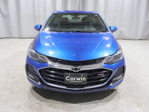 Used 2019 Chevrolet Cruze LT w/ Convenience Package FWD image 9