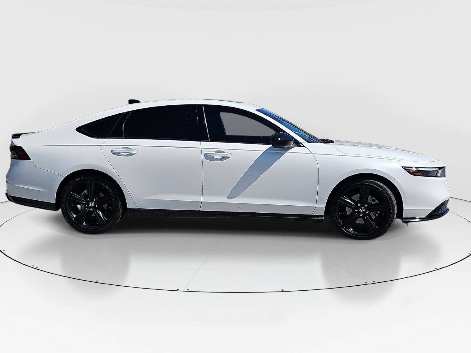 Used 2024 Honda Accord Sport image 4