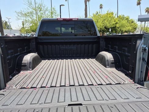New 2026 GMC Sierra 1500 AT4 w/ AT4 Premium Package AWD/4WD image 23