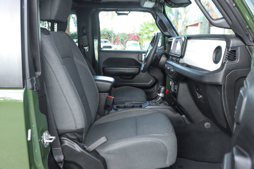 Used 2024 Jeep Wrangler Sport AWD/4WD image 35