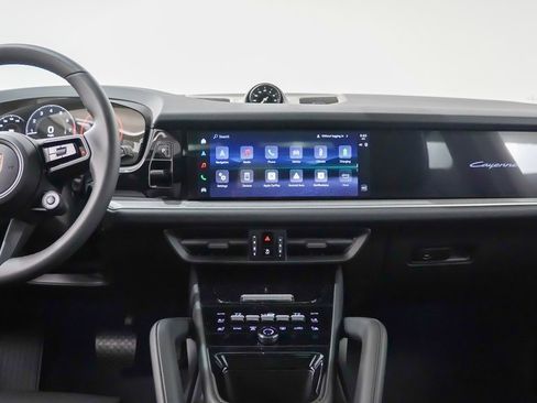 New 2026 Porsche Cayenne E-Hybrid image 21