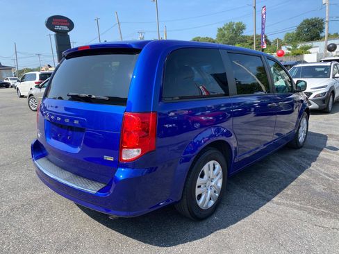 Used 2019 Dodge Grand Caravan SE image 6