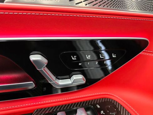 Used 2022 Mercedes-Benz SL 63 AMG 4MATIC image 33