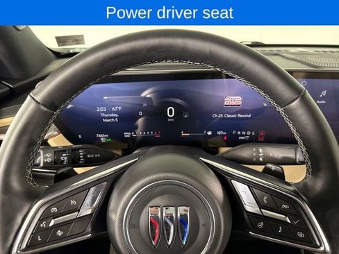 Used 2025 Buick Enclave Preferred image 21