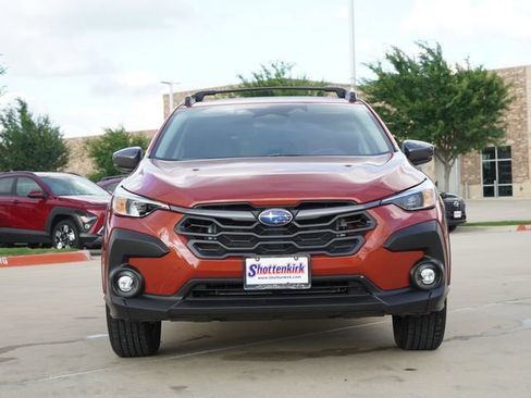 Used 2024 Subaru Crosstrek 2.0i Premium AWD/4WD image 2