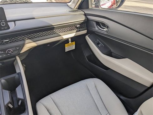 New 2025 Honda Accord SE image 15