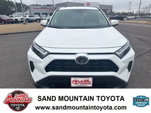 Used 2025 Toyota RAV4 XLE image 8