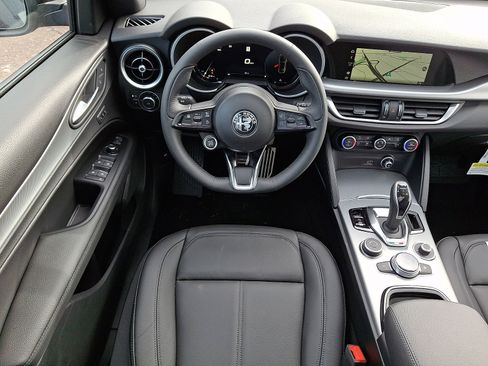 New 2026 Alfa Romeo Stelvio Sprint image 7