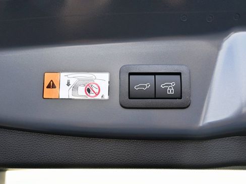 New 2026 Toyota Prius Plug-In Hybrid image 8