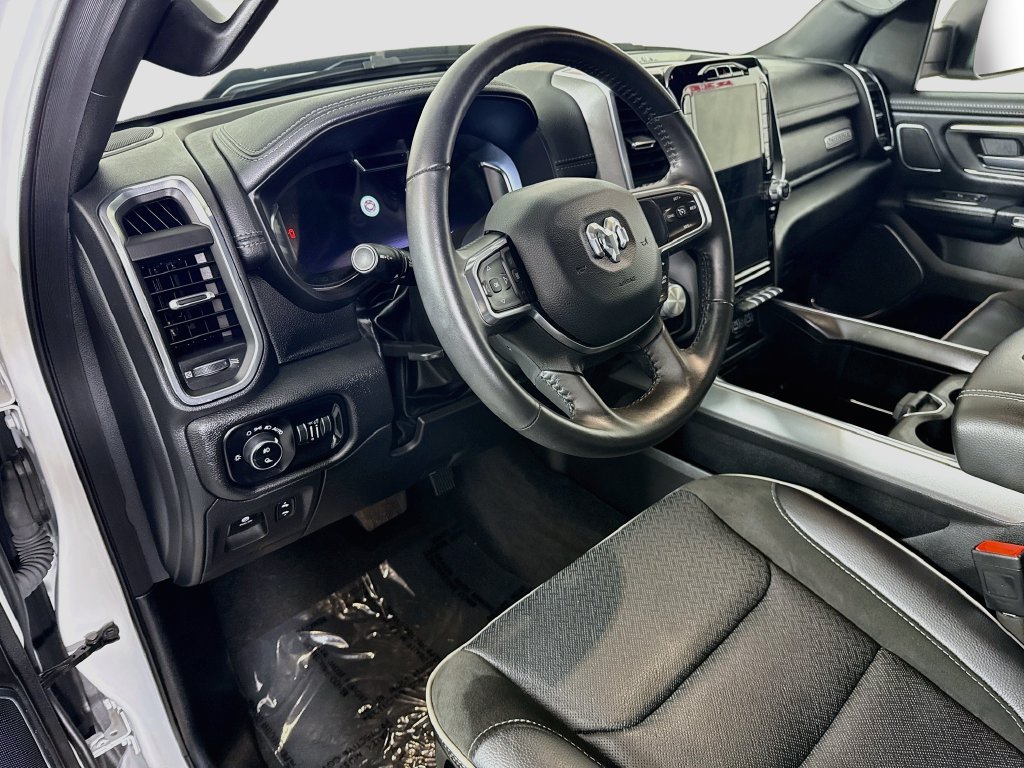 Used 2024 RAM 1500 Laramie AWD/4WD image 20