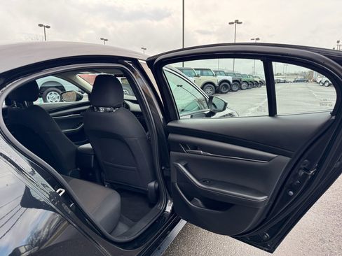 Used 2021 MAZDA MAZDA3 s image 13