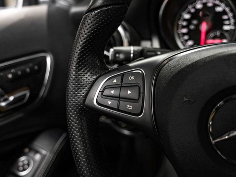 Used 2019 Mercedes-Benz GLA 250 4MATIC image 19