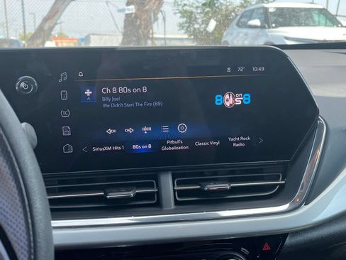 Used 2025 Chevrolet Trax LT FWD image 20