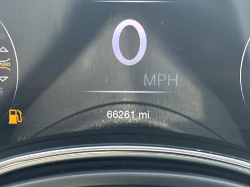 Used 2018 Jeep Grand Cherokee Laredo image 26