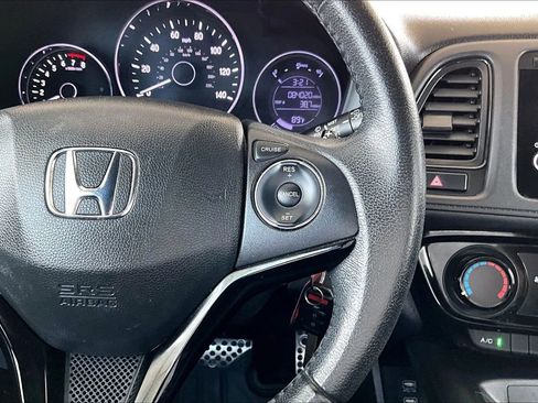 Used 2022 Honda HR-V Sport image 11