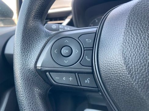 Used 2025 Toyota Corolla LE FWD image 14