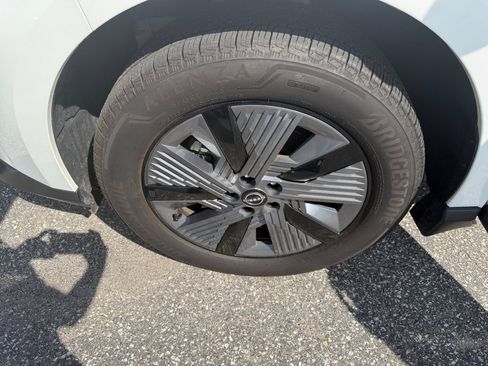 Certified 2025 Nissan Murano SL AWD/4WD image 27