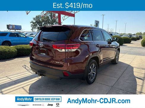 Used 2017 Toyota Highlander XLE AWD/4WD image 7