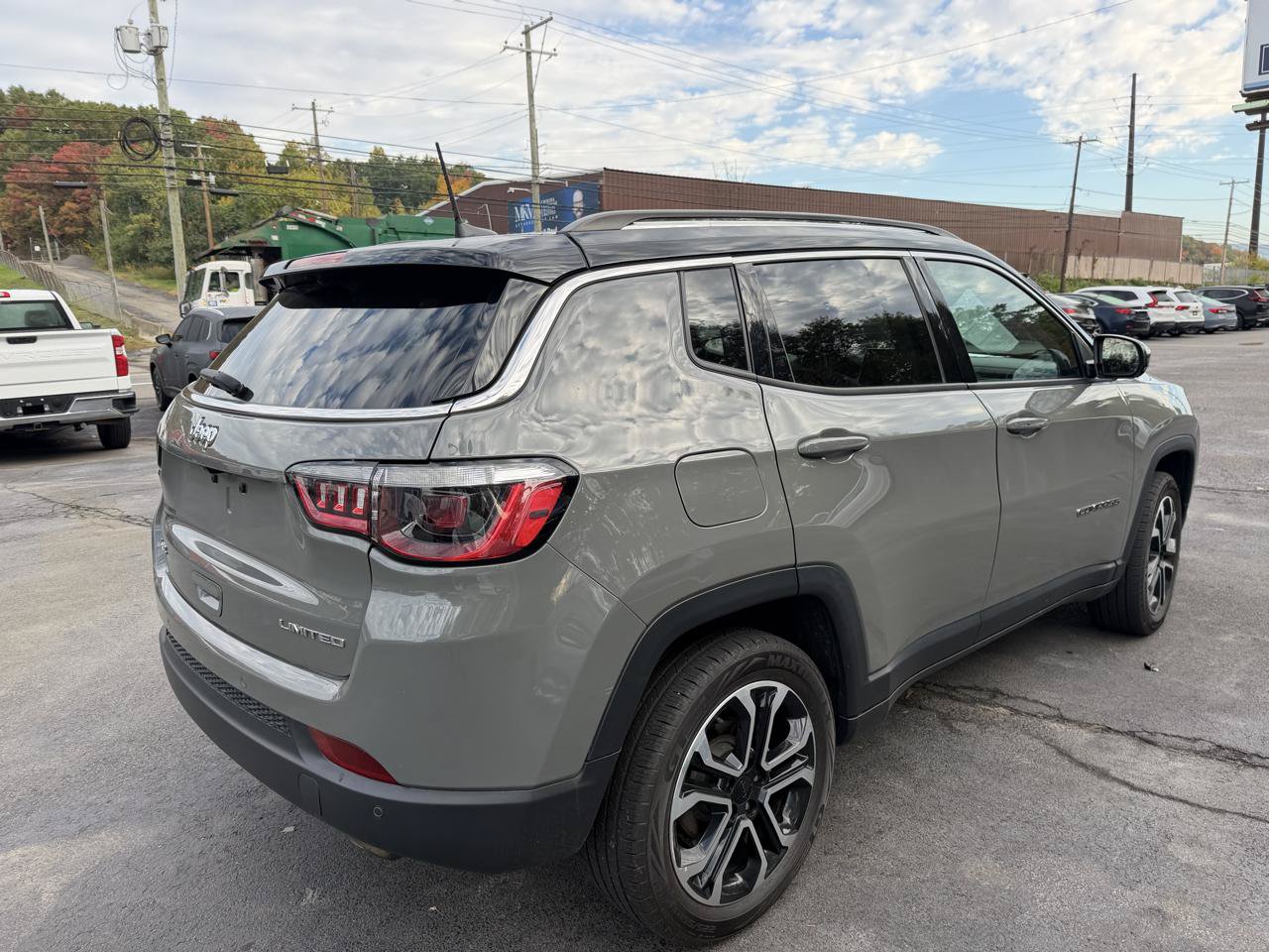 Used 2022 Jeep Compass Limited AWD/4WD image 5