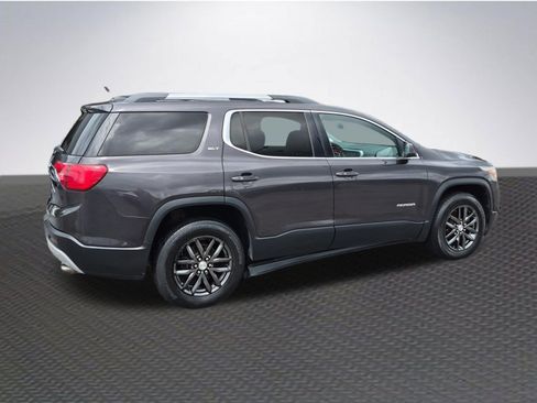 Used 2017 GMC Acadia SLT FWD image 4