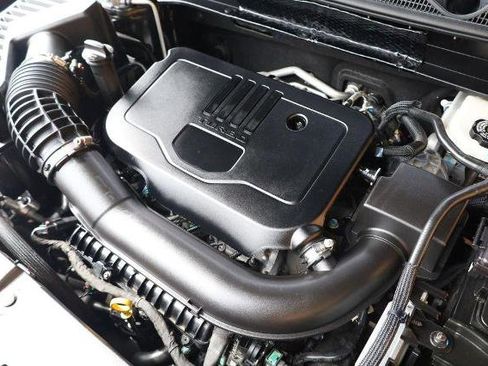Used 2025 Chevrolet Blazer LT FWD image 23