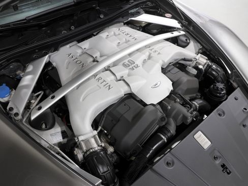 Used 2012 Aston Martin V12 Vantage Coupe image 85