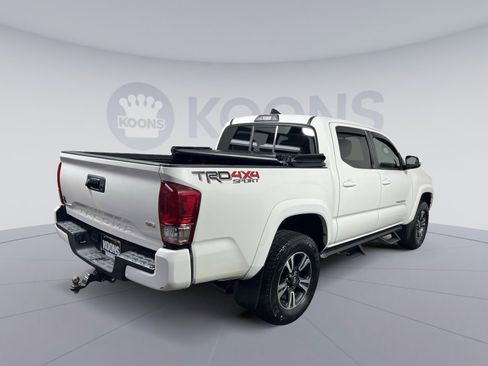 Used 2016 Toyota Tacoma TRD Sport w/ Towing Package image 7