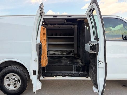 Used 2020 Chevrolet Express 2500 w/ Driver Convenience Package RWD image 18
