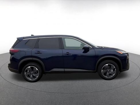 Used 2025 Nissan Rogue SV FWD image 16