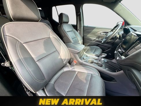 Used 2022 Chevrolet Traverse Premier image 29